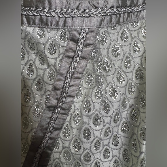 💎 NWT! Silver Glitter Skirt - Picture 7 of 8